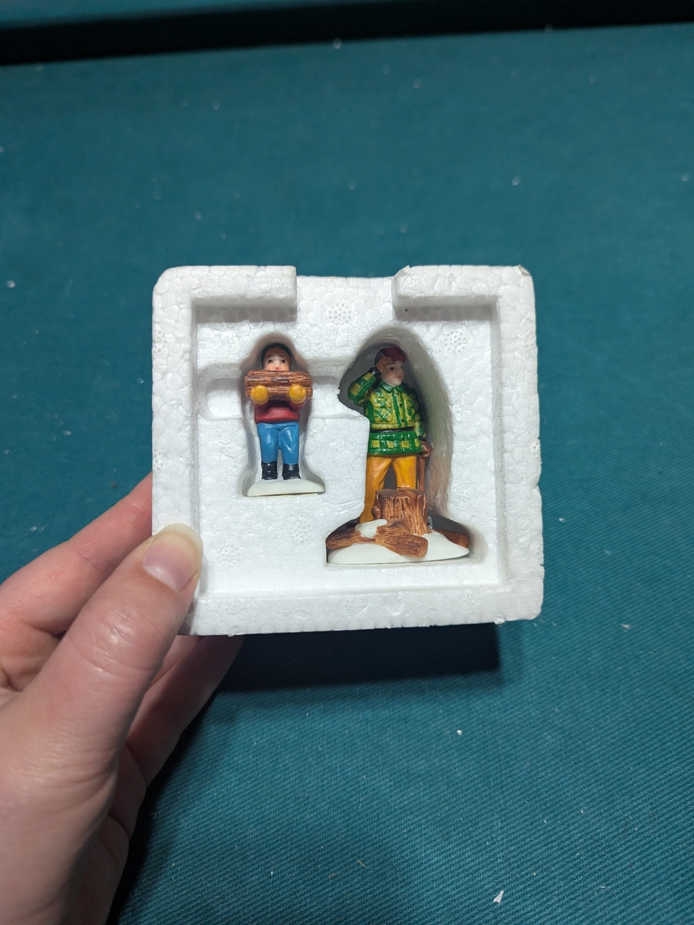 Department 56 - The Heritage Village - Wood Cutter And Son